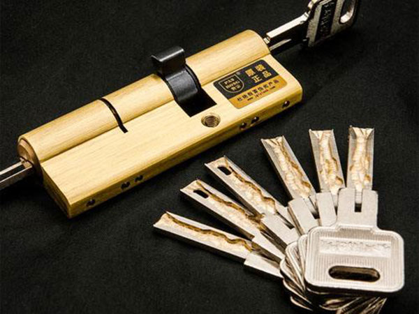 青山湖24小时上门开锁公司