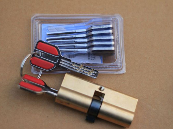 青山湖24小时上门开锁公司