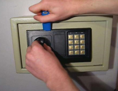 青山湖24小时上门开锁公司