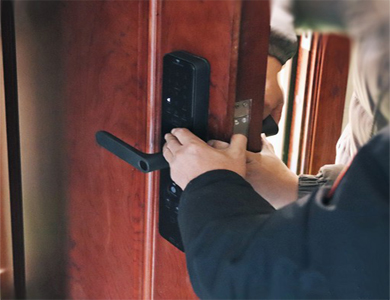 青山湖24小时上门开锁公司